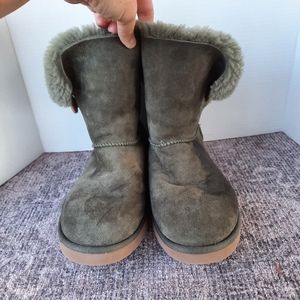 Ugg boots sz 10 green Bailey